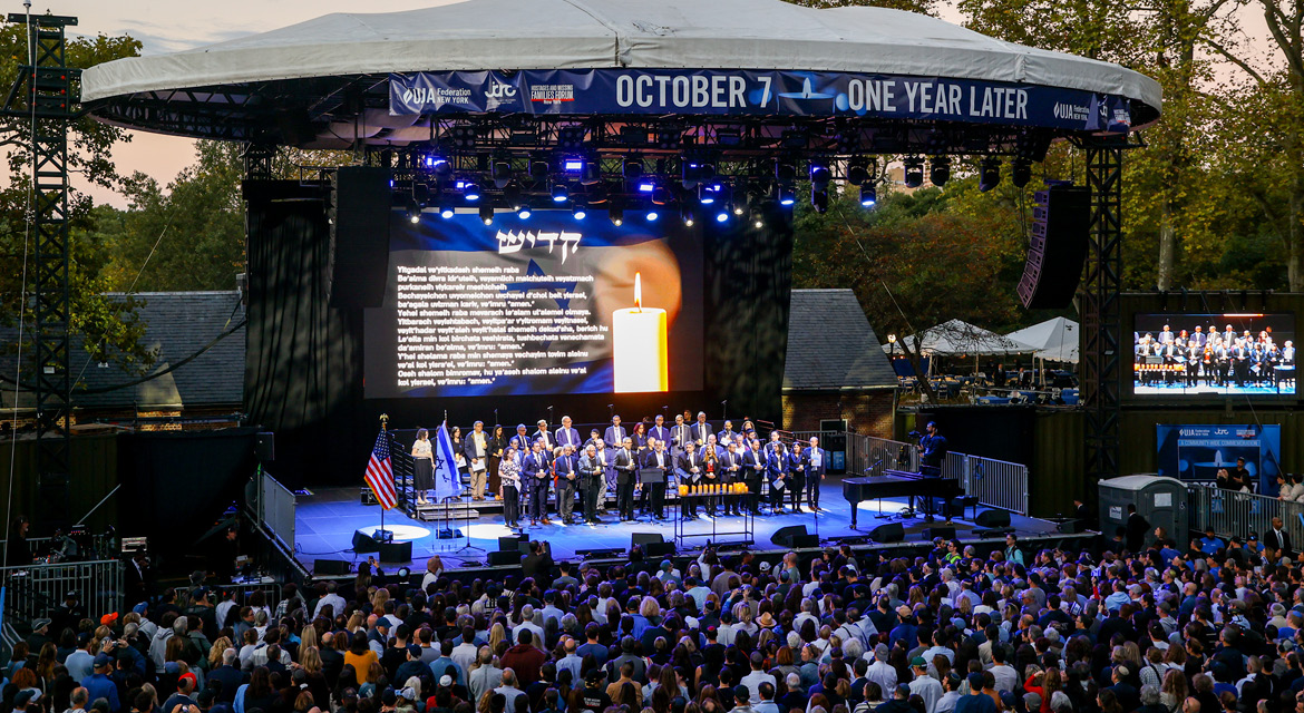 UJA Federation of New York >> <p><em><span style="line-height: 107%; font-family: Cambria, serif;">More than 50 rabbis say Kaddish at New York&rsquo;s October 7 Community-wide Commemoration.</span></em></p>